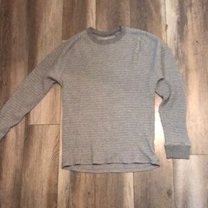 Long sleeve grey Old Navy shirt